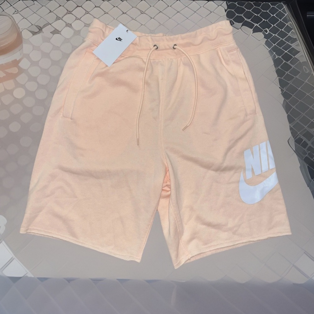 Nike Club Alumni FT Shorts Knee Length Side Pockets Elastic Waist NIKE LOGO
